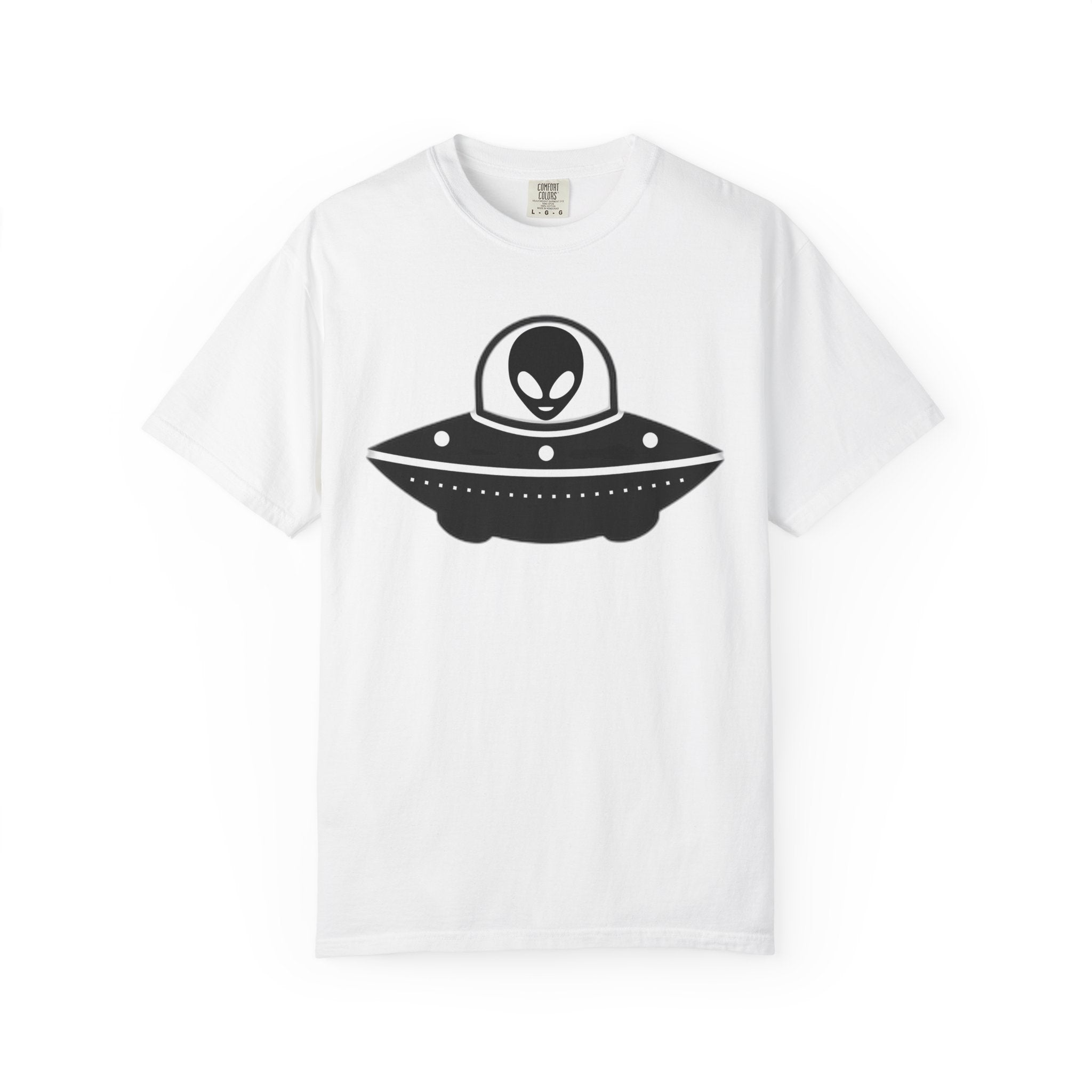 Alien UFO T-Shirt — Cute Retro Flying Saucer Tee for Sci‑Fi Fans